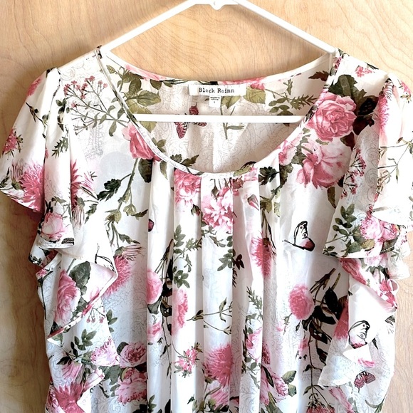 Black Rainn Women’s Floral Ruffle Top.  Sz: L - Picture 11 of 11